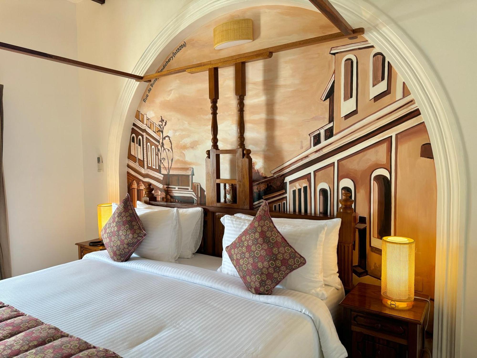La Plage Seaview Suites Pondicherry Esterno foto