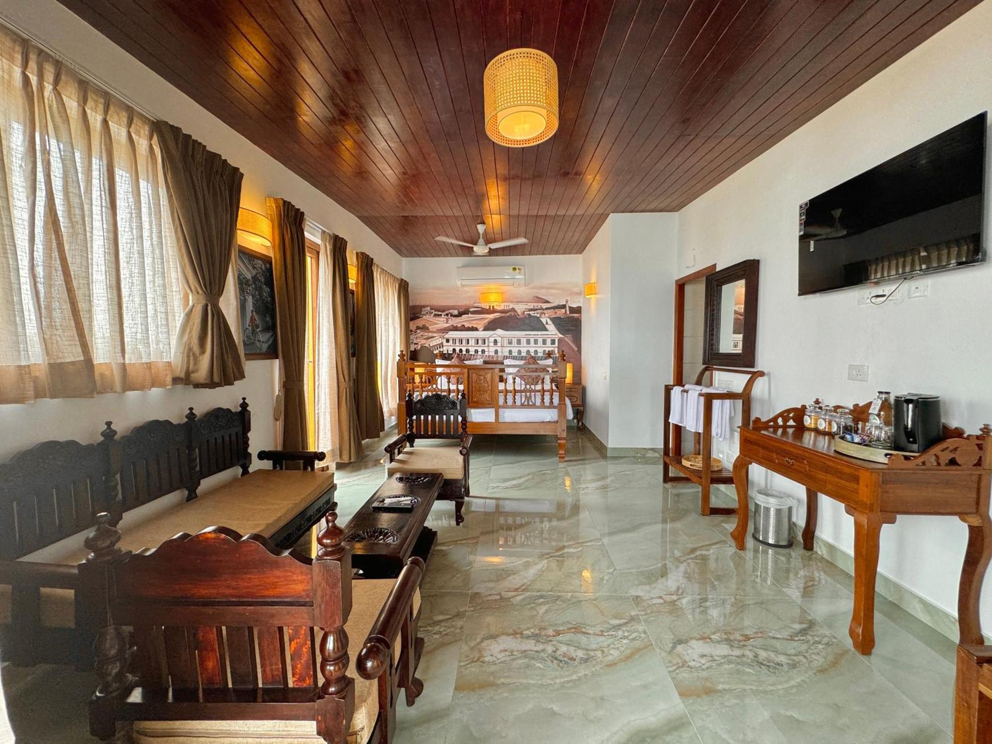 La Plage Seaview Suites Pondicherry Esterno foto