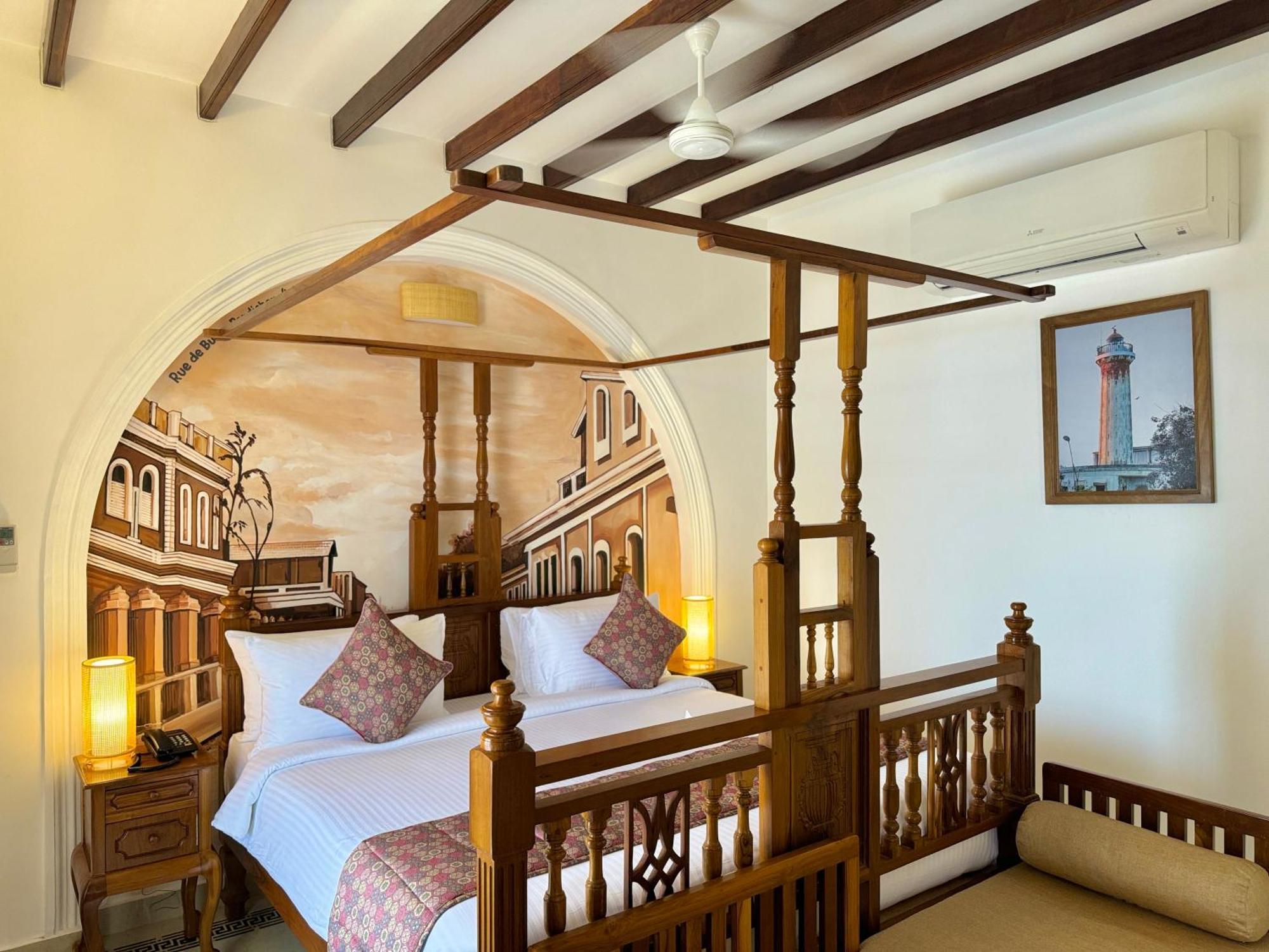 La Plage Seaview Suites Pondicherry Esterno foto