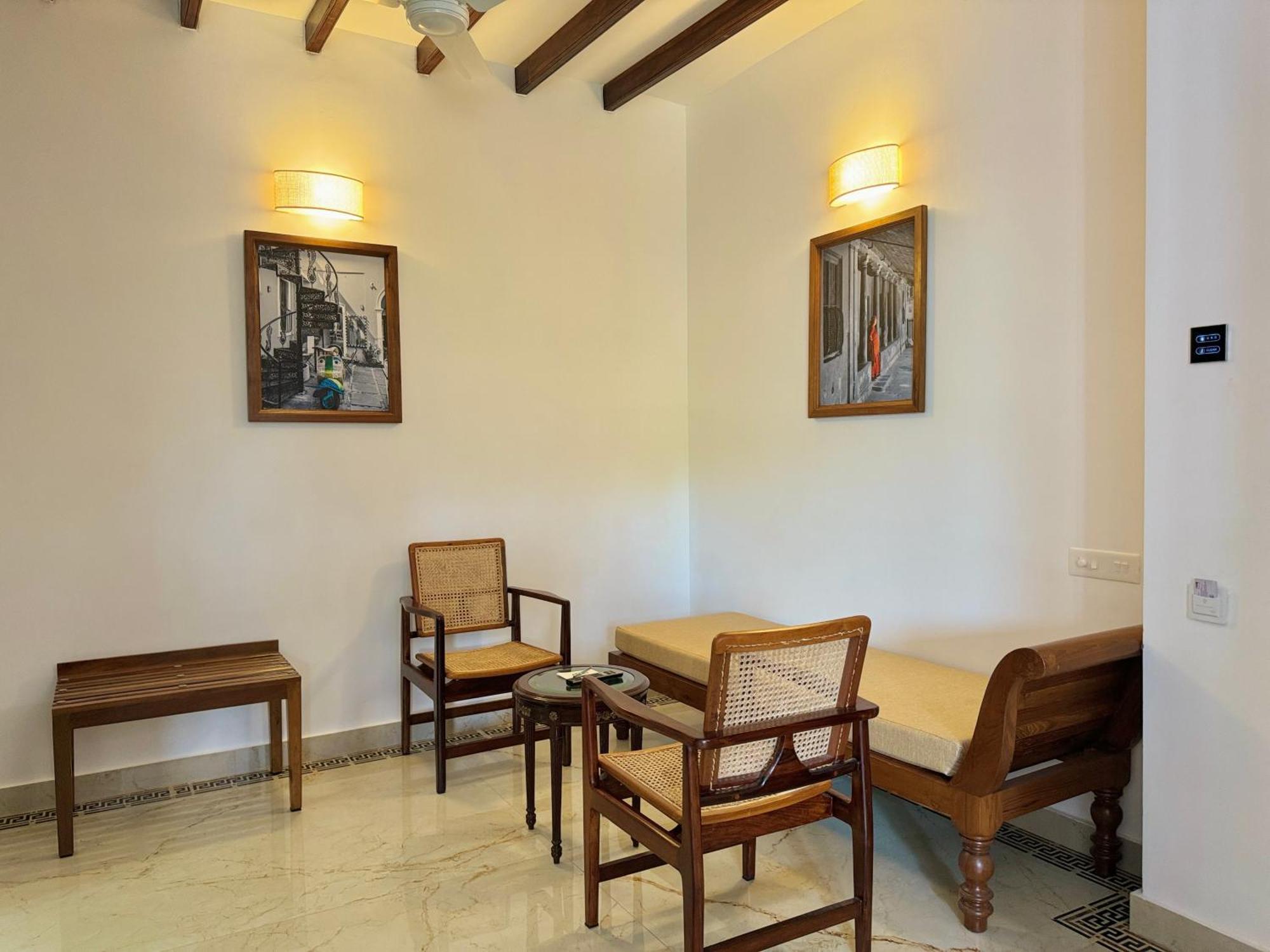La Plage Seaview Suites Pondicherry Esterno foto