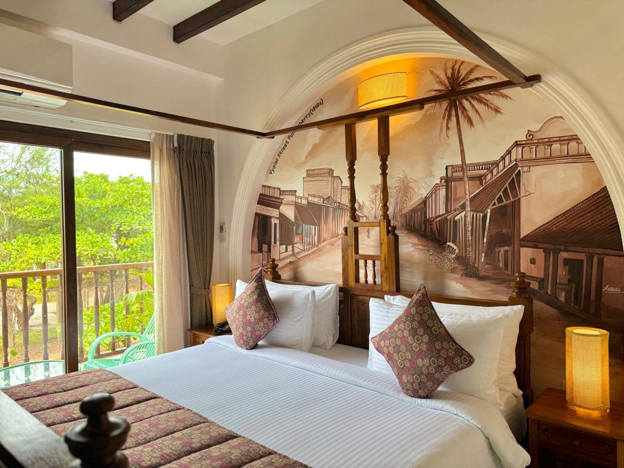 La Plage Seaview Suites Pondicherry Esterno foto