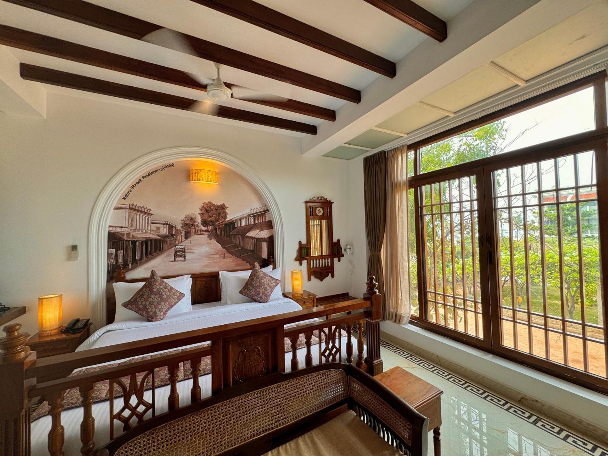La Plage Seaview Suites Pondicherry Esterno foto