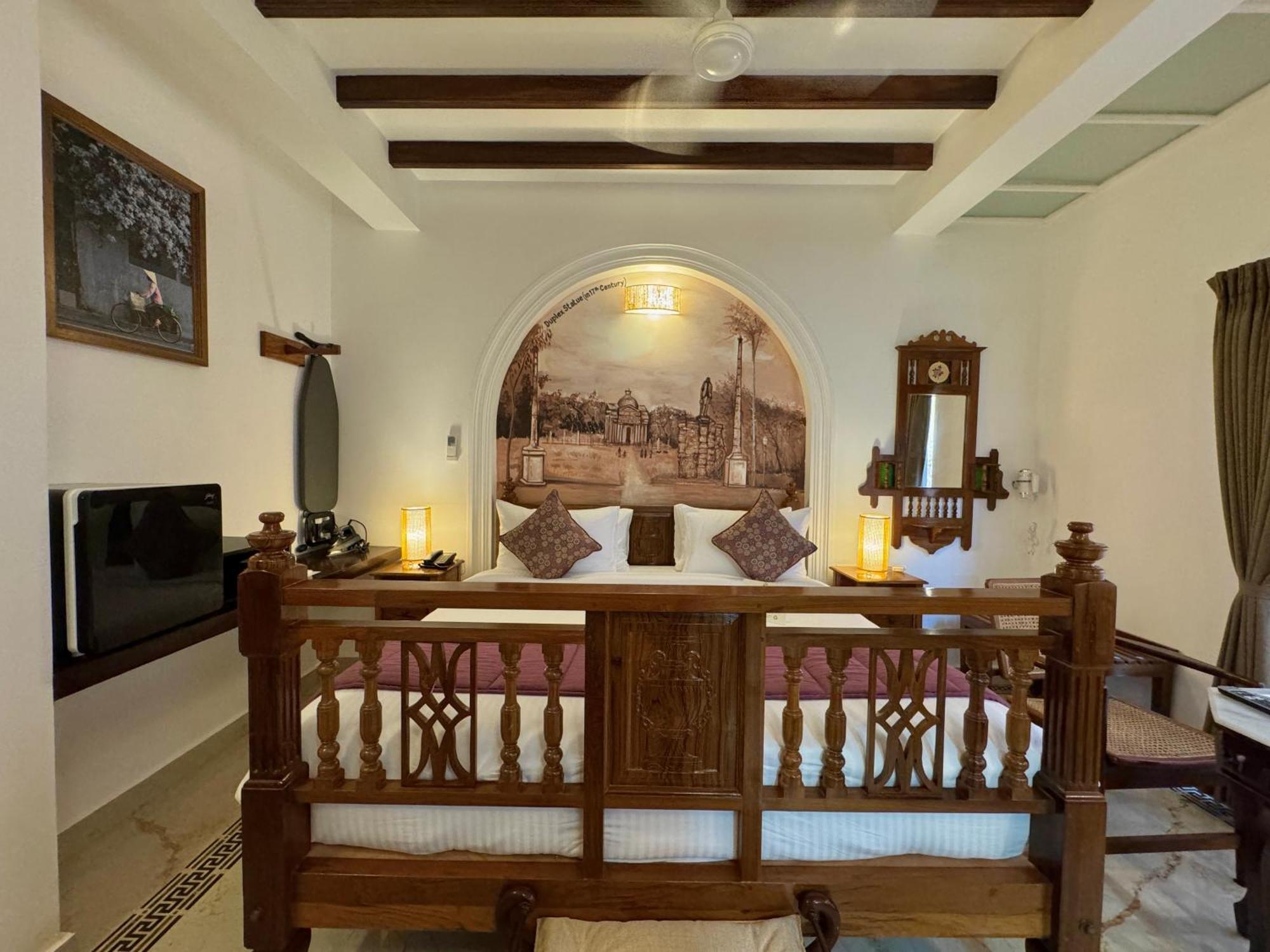 La Plage Seaview Suites Pondicherry Esterno foto