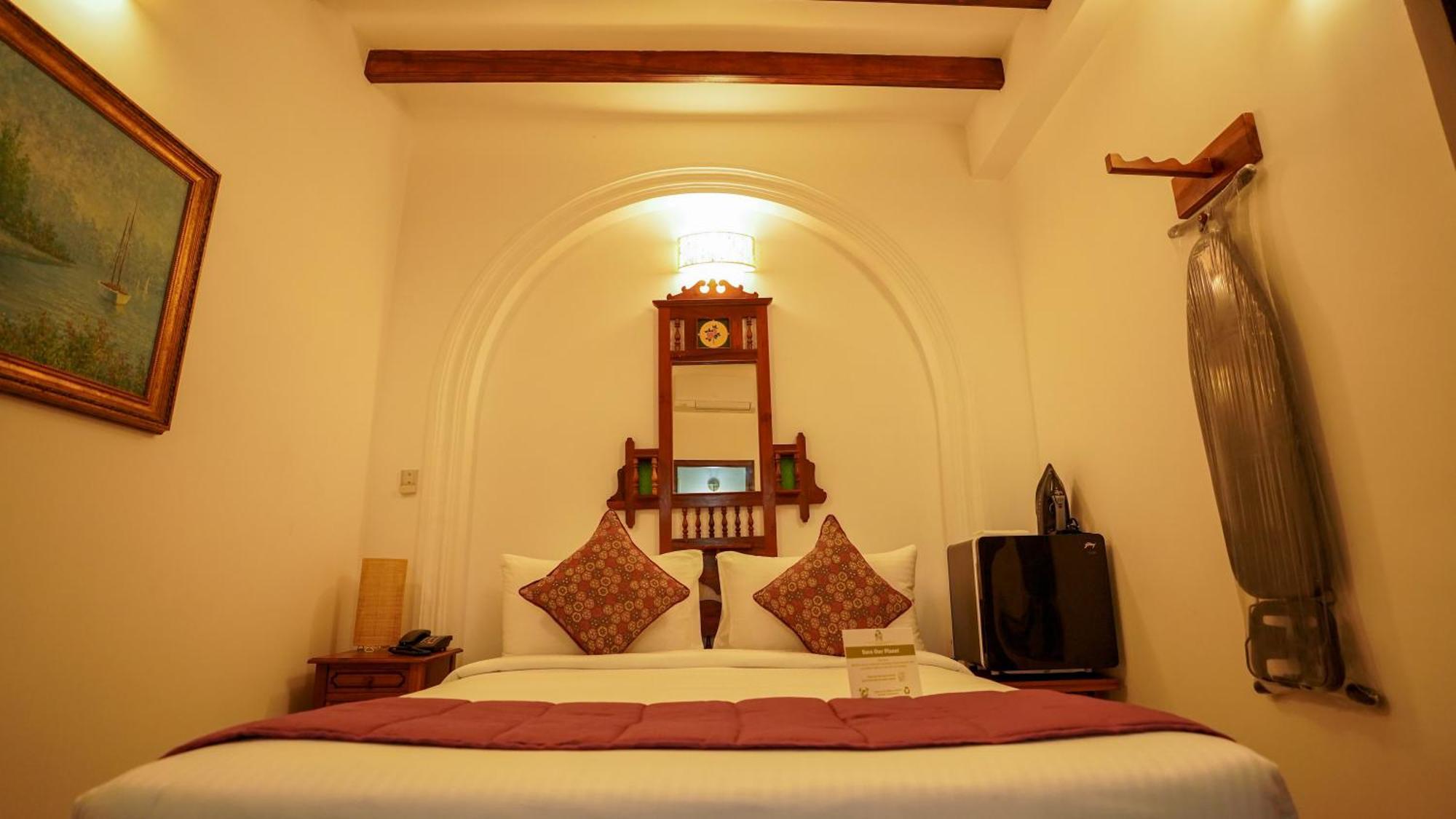 La Plage Seaview Suites Pondicherry Esterno foto