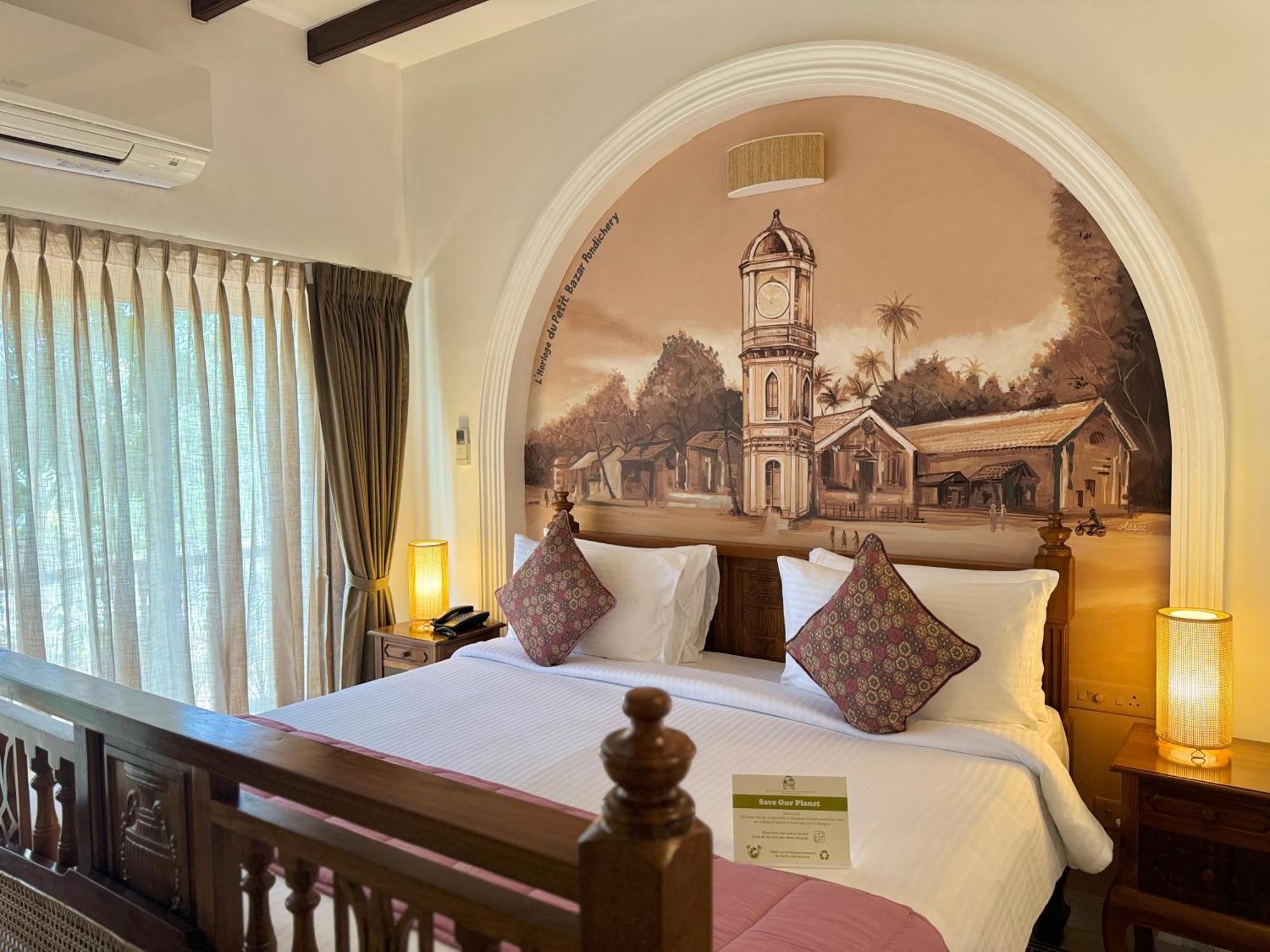 La Plage Seaview Suites Pondicherry Esterno foto