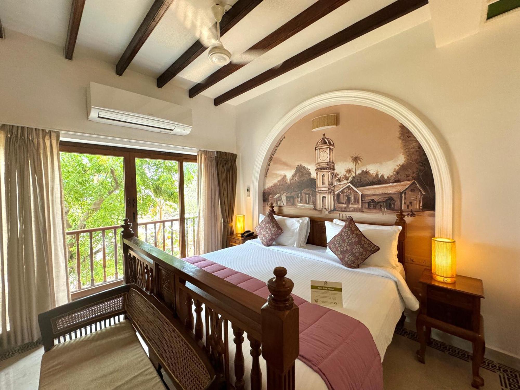 La Plage Seaview Suites Pondicherry Esterno foto