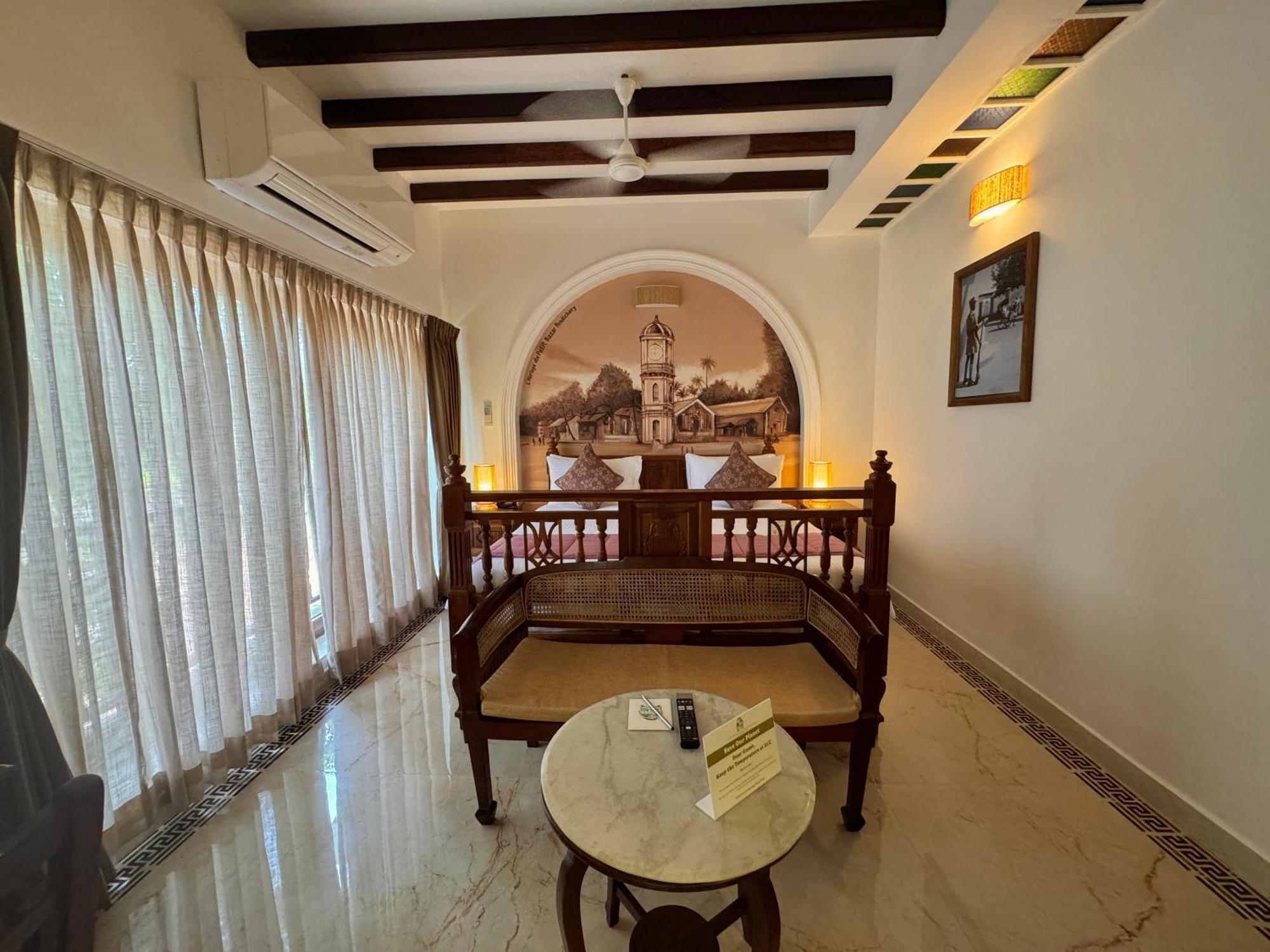 La Plage Seaview Suites Pondicherry Esterno foto